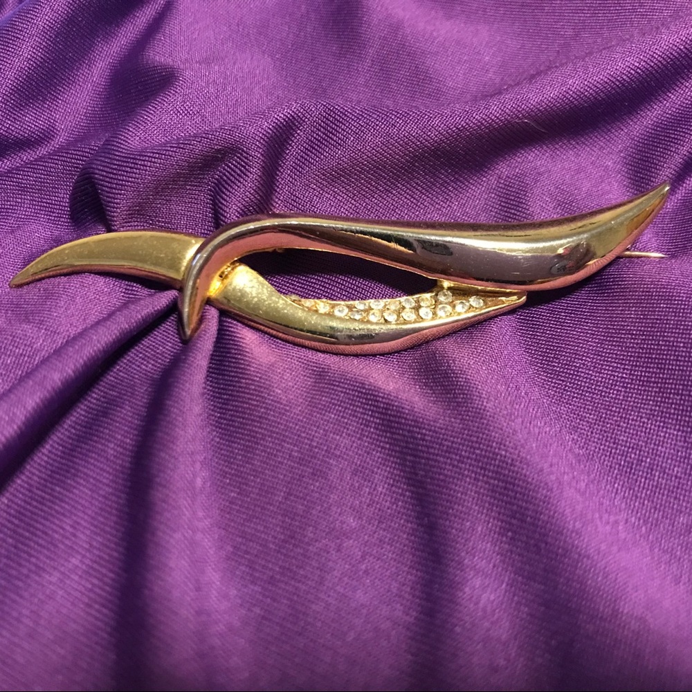 Gold plated cubic zirconia pin